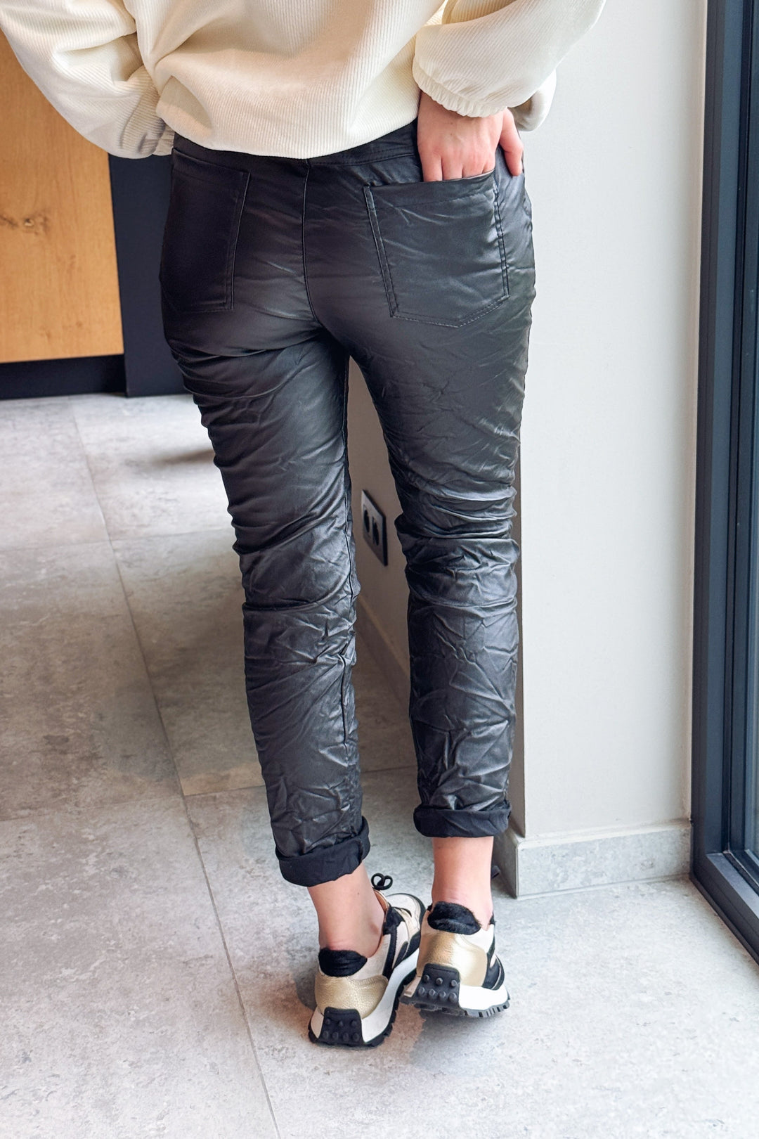 Pantalon Magique Dinari Huilé Noir